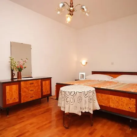 Borik 996 Apartment Pula
